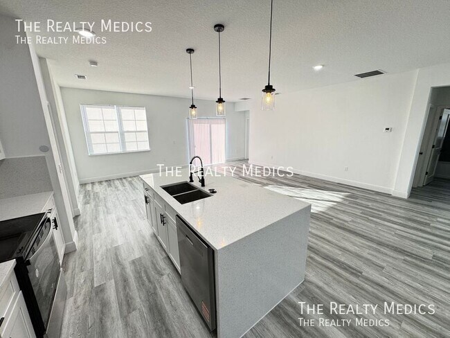 Building Photo - 310 Dogfish Way