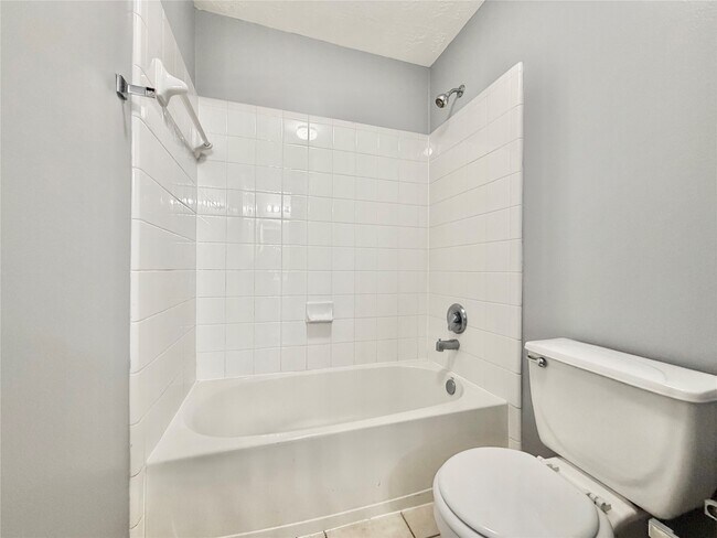 Building Photo - 24327 Lanning Dr