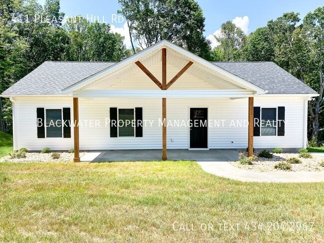 Primary Photo - BRAND NEW Three Bedroom Home in Campbell C...