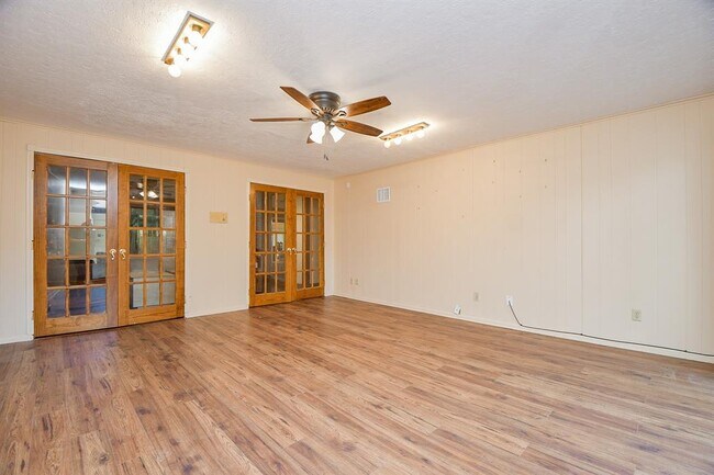 Building Photo - 11103 Pembridge Dr