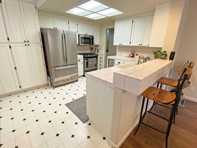 Building Photo - 478 Mill River Ln