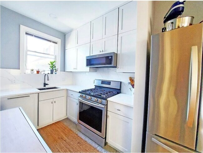 Building Photo - 118 Franklin St