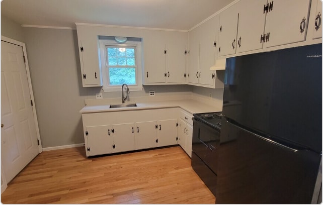 Building Photo - 12 Anglers Rd