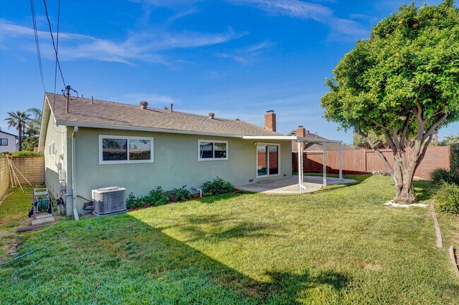 Building Photo - Spacious 4-Bedroom Whittier Home with Updated Kitchen