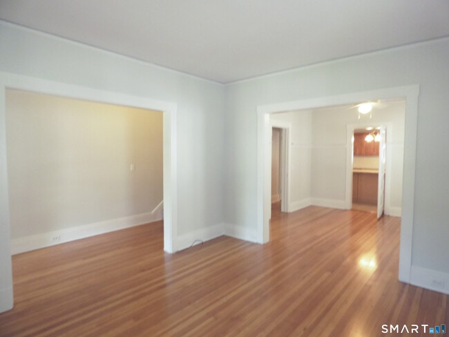 Building Photo - 70 Prospect St