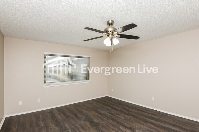 Building Photo - 2528 Concina Way