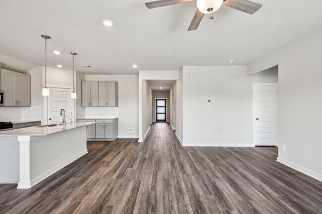 Building Photo - 6442 Sugarcane Ln