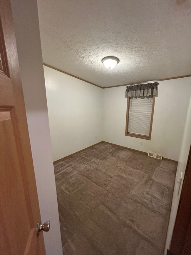 Building Photo - 968 Ranch Rd