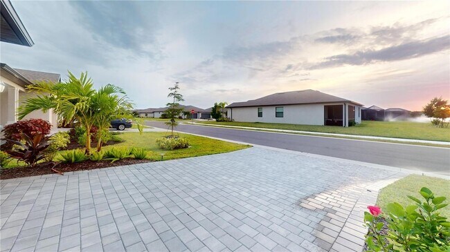 Building Photo - 1464 Saddlewood Cir
