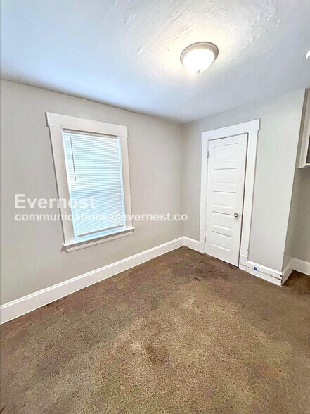 Building Photo - 12041 Belden Ave