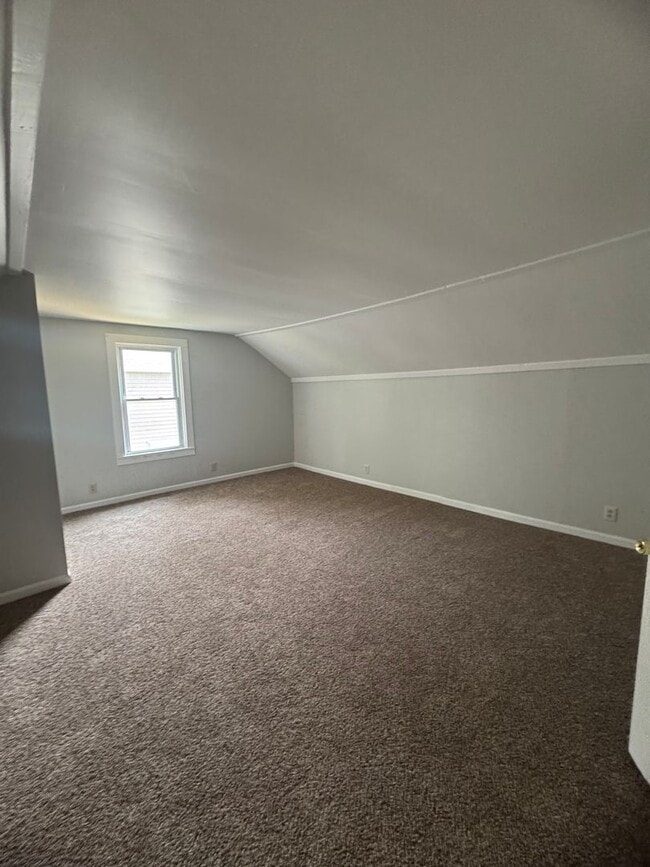 Building Photo - Village of W Carthage 4 Bedroom / 1.5 Bath...