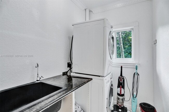 Building Photo - 4750 SW 128th Ave