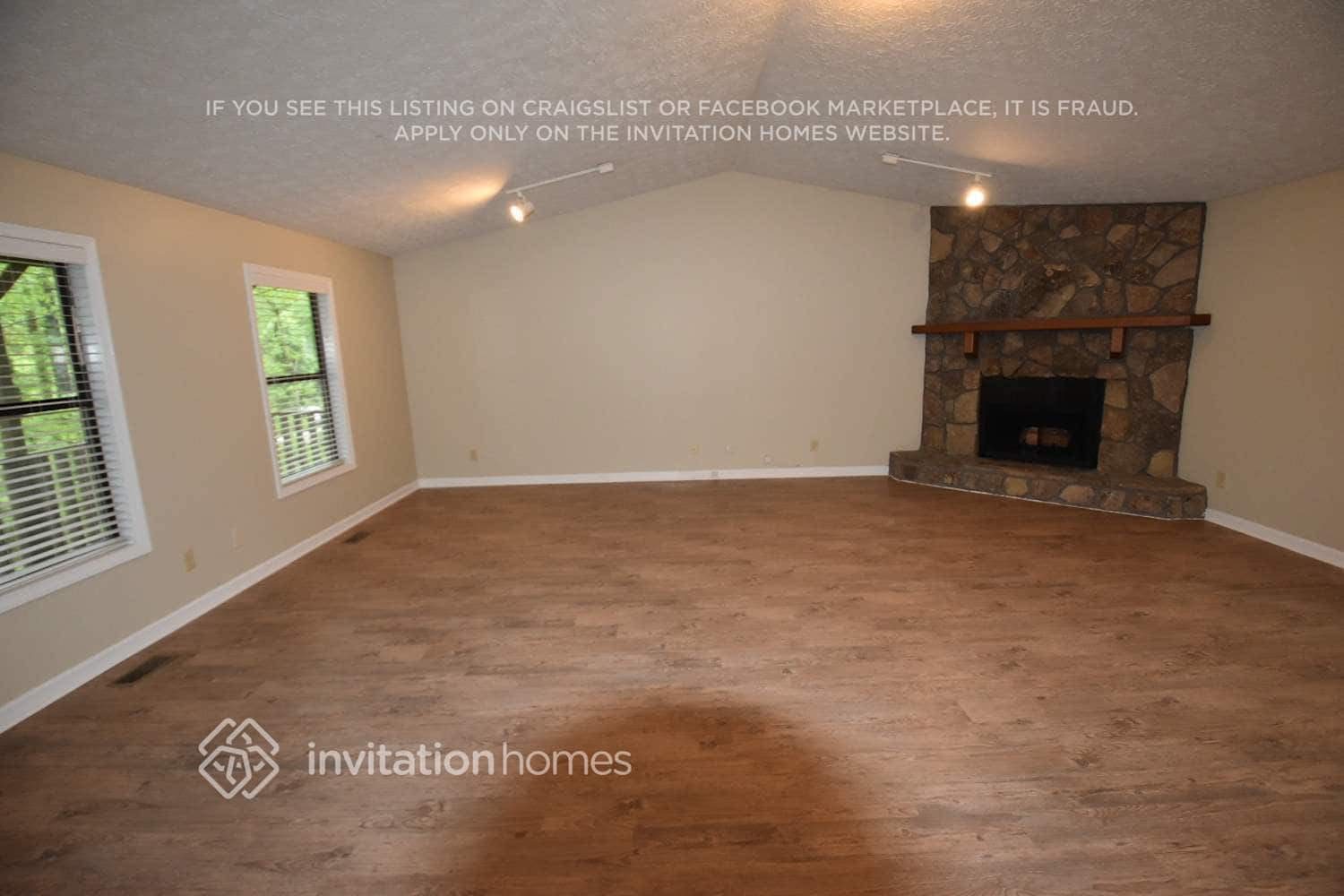 Building Photo - 3427 Hill Ln