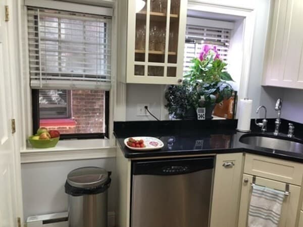 Building Photo - 14 S Russell St