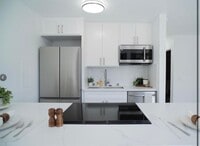 Building Photo - Island Style Living at Its Best! 2/1/1 in Makaha