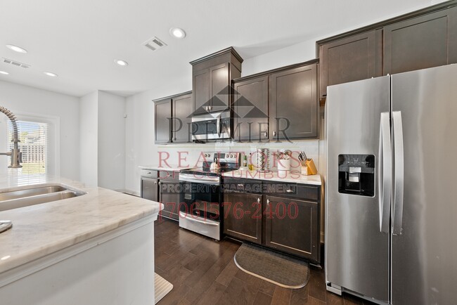 Building Photo - 7125 Double Pine Ct