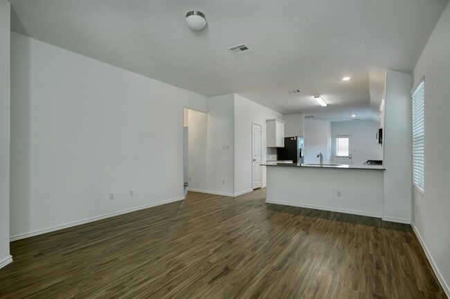 Building Photo - 241 Majestic Cedar Ct