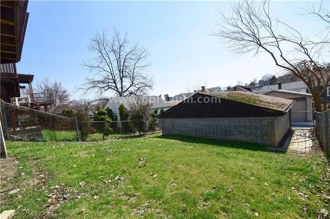 Building Photo - Mt Lebanon 3-bedroom house for rent