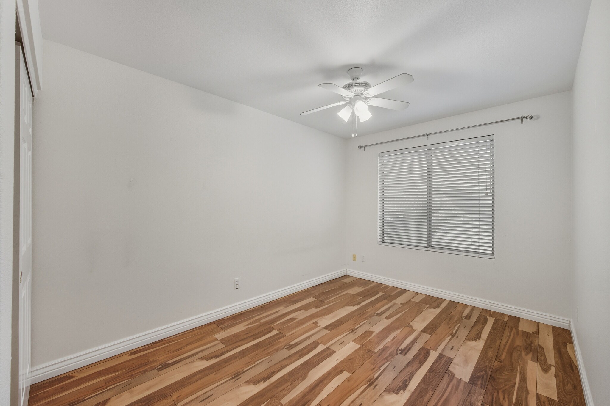 Building Photo - 6978 W Kings Ave