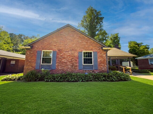 Building Photo - For Lease – Charming Brick Home in Historic Neighborhood