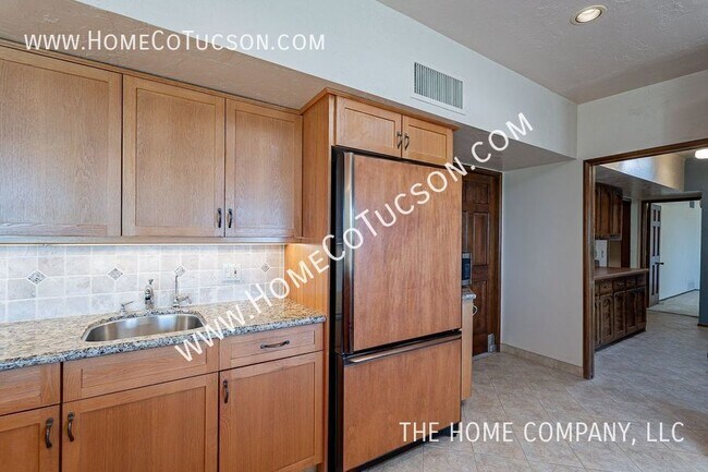 Building Photo - 5411 N Sundance Pl