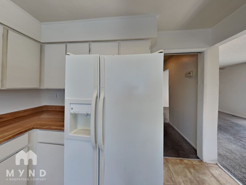 Building Photo - 3565 Buckhorn Way