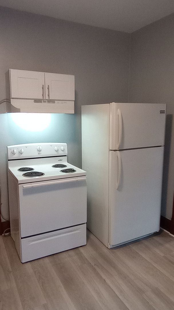 Building Photo - 1816 Woodlawn Ave