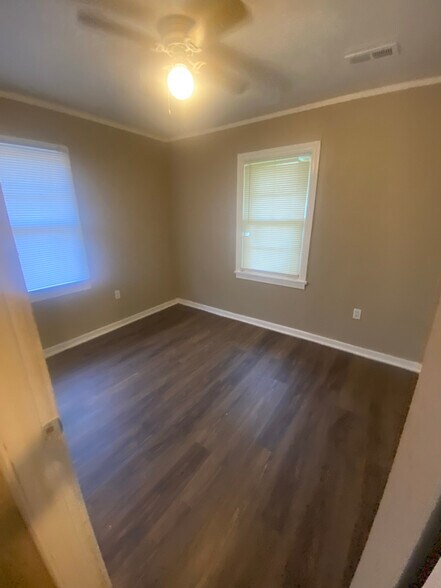 Building Photo - 6426 Kincaid Ave