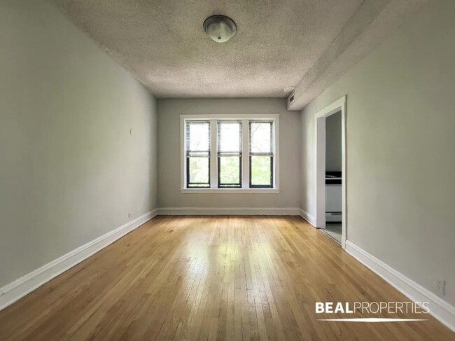 Primary Photo - 2 bedroom in CHICAGO IL 60657