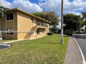 Building Photo - 2605 W 67th Pl