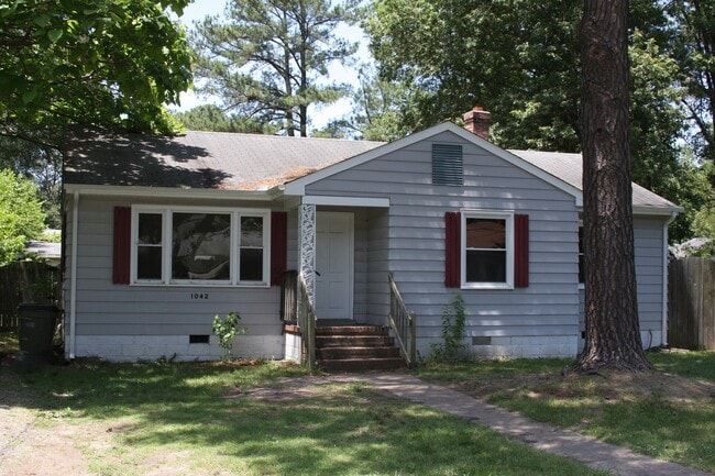 Primary Photo - 1042 Barlen Dr