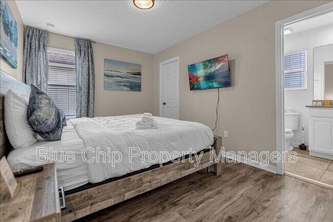 Building Photo - 8947 Amelia Downs Trail