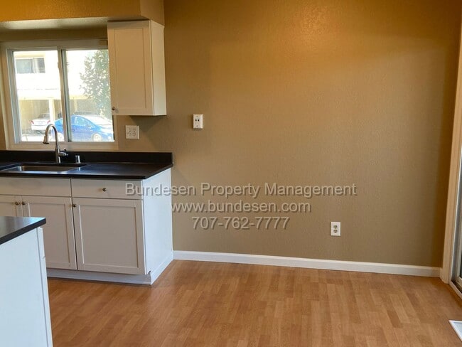 Building Photo - 465 Enterprise Dr