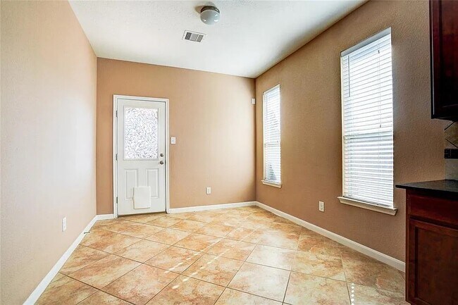 Building Photo - 907 Aft Valley Dr