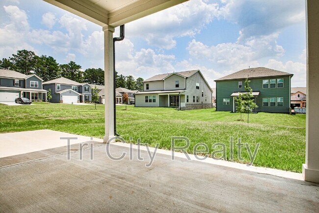 Building Photo - 602 Skye Ct