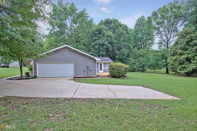 Building Photo - 408 Ironwood Way