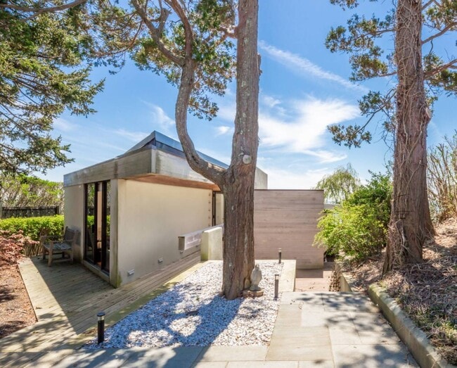 Building Photo - 38 Oceanview Dr