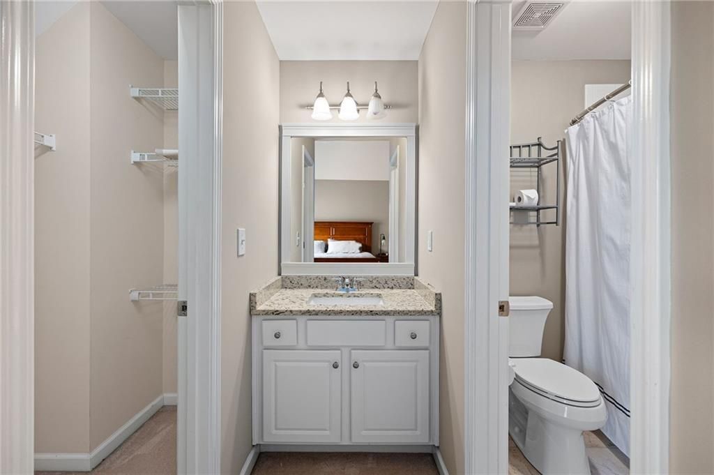 Building Photo - 227 Oakwind Pointe