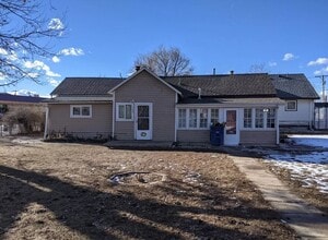 Building Photo - Single Family Home with Garage | Avail. Oc...