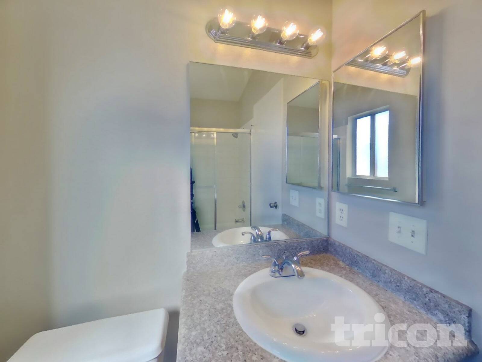 Building Photo - 528 Dutchman Ave