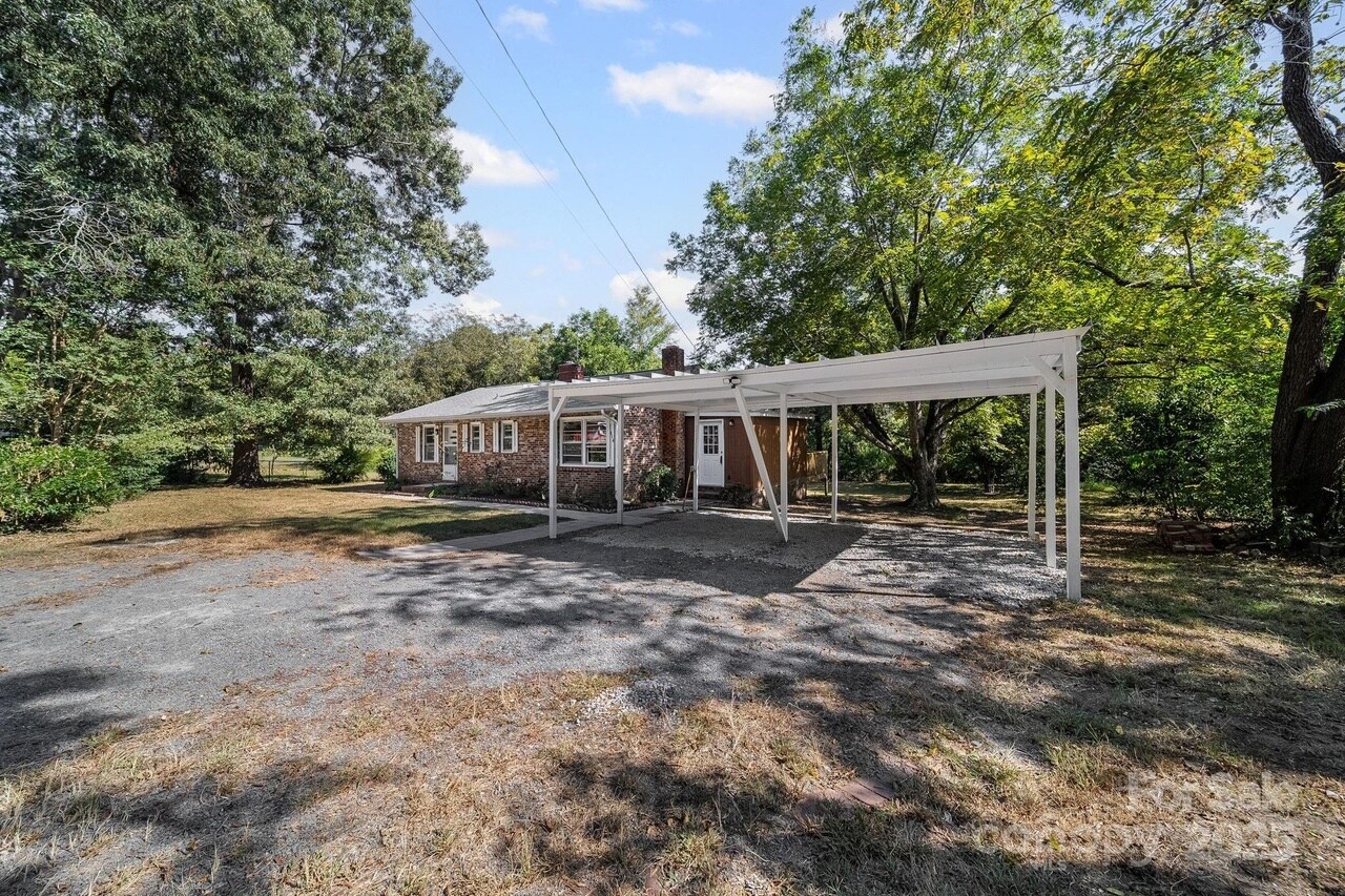Building Photo - 114 Shady Ln