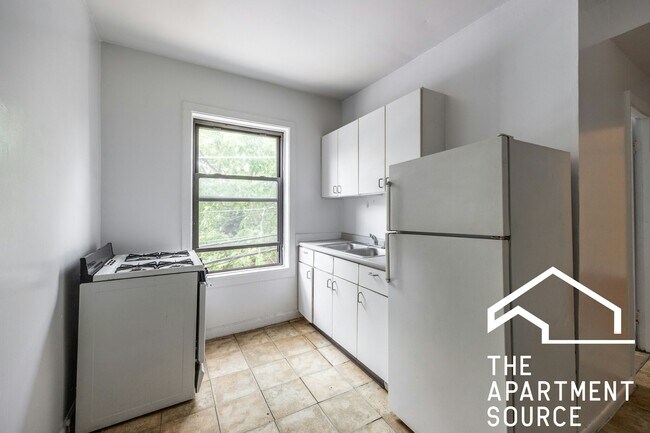 Building Photo - 2520 N Kedzie Blvd