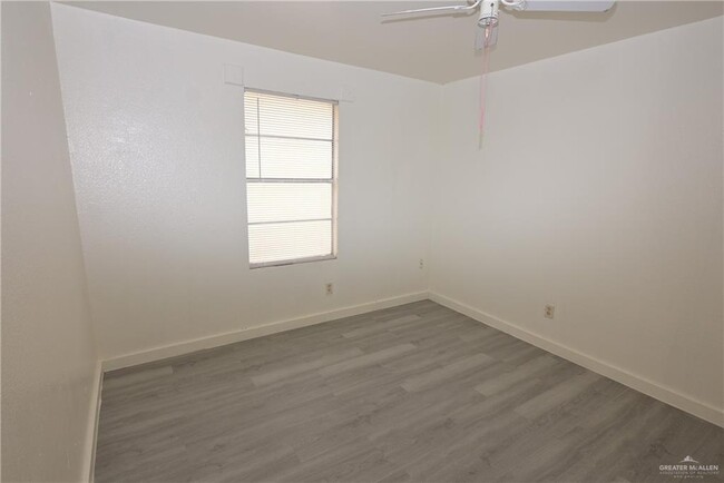 Building Photo - 401 N Bethel St