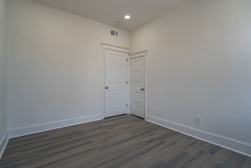 Building Photo - 2410 Wharton St