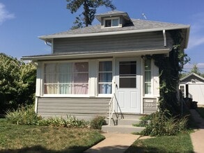 Building Photo - 215 Grove St