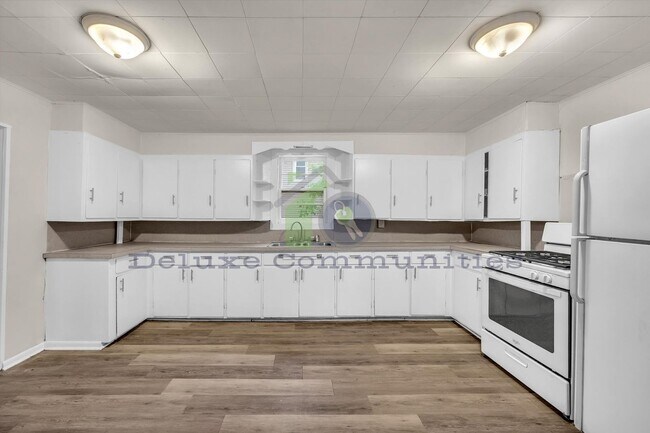 Building Photo - 1335 Hamilton Ave NW