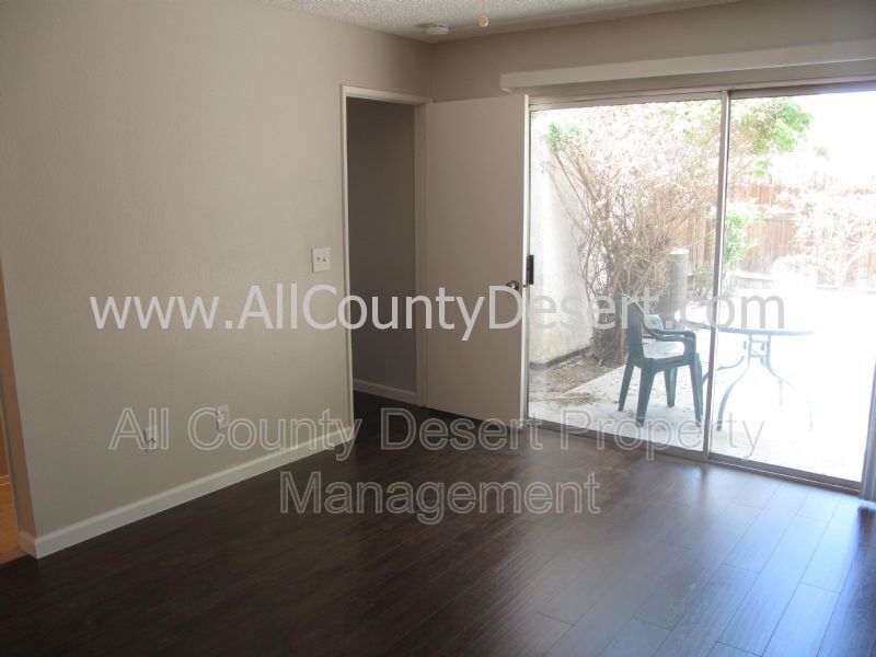 Building Photo - 52020 Avenida Mendoza