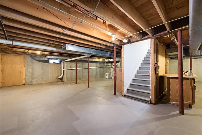Building Photo - 21 Shadow Farm Way