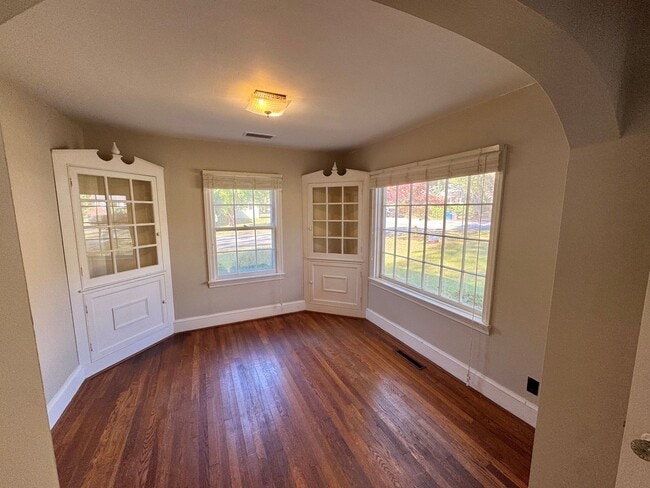 Building Photo - Statesville - 3BR/2BA + Carport