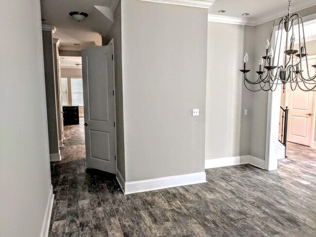 Building Photo - An amazing Townhouse for people who like big open space down Bedroom 4 Bathroom 3.5